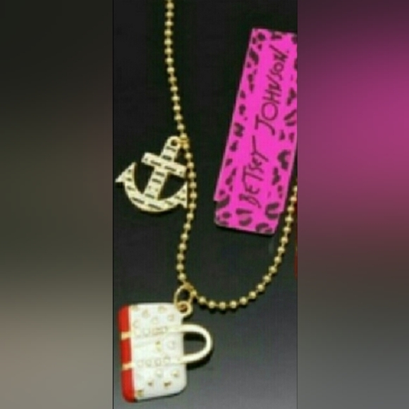 ✨️ BETSEY JOHNSON CUTE ANCHOR LUGGAGE TRAVEL BAG CHARM NECKLACE CHAIN  ✨️ - Picture 2 of 5